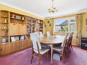 Dining Room- click for photo gallery